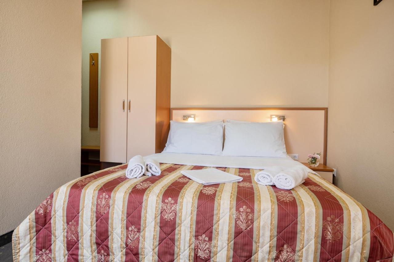 Hotel Luna Неум Экстерьер фото